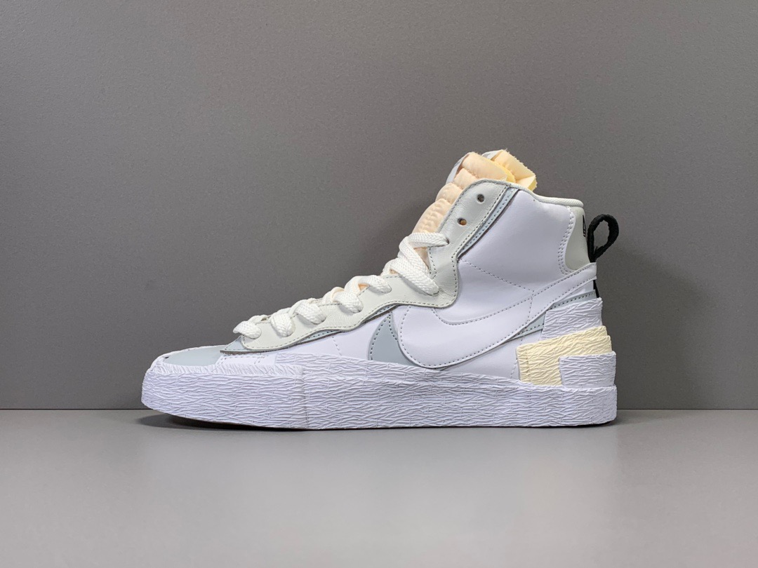 [NIKE] 나이키 X 사카이블레이저 미드 화이트 울프 그레이 BV0072-100 남녀공용 (PKgod버전)