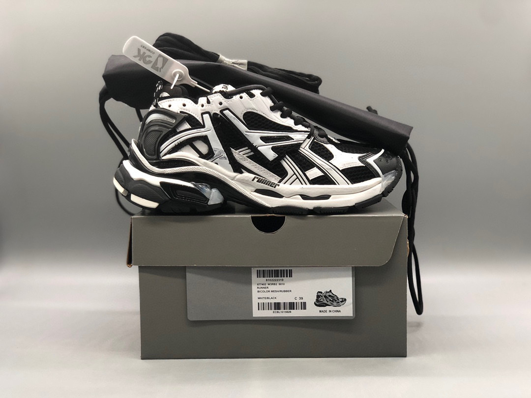 [BALENCIAGA] 발렌시아가 러너 7.0 검흰 스니커즈 남녀공용 (OK공장)