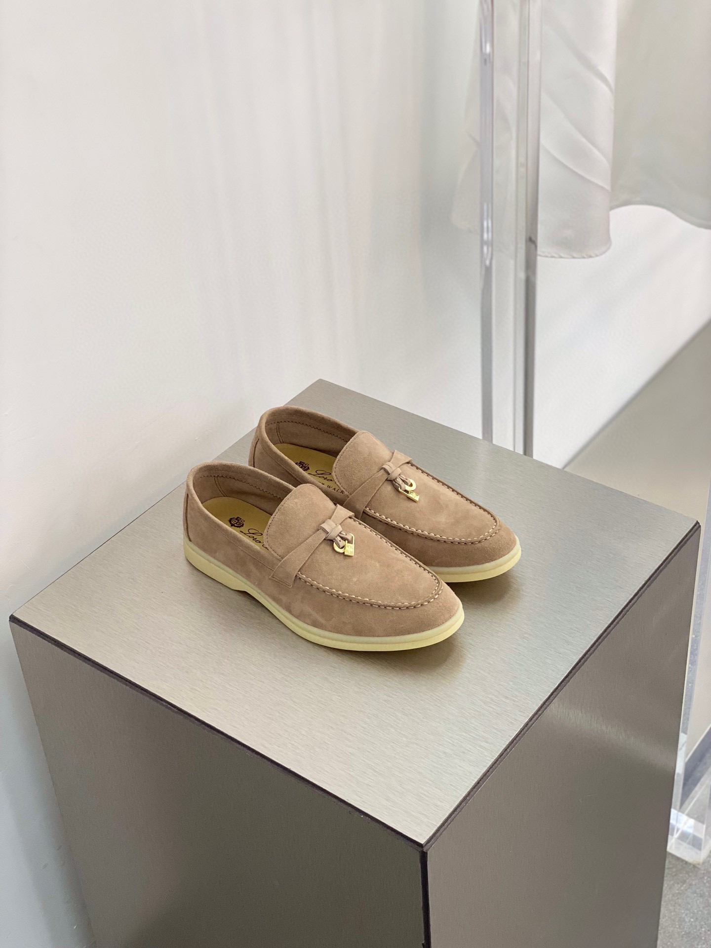 [Loro Piana] 로로피아나 썸머워크 로퍼 남녀공용