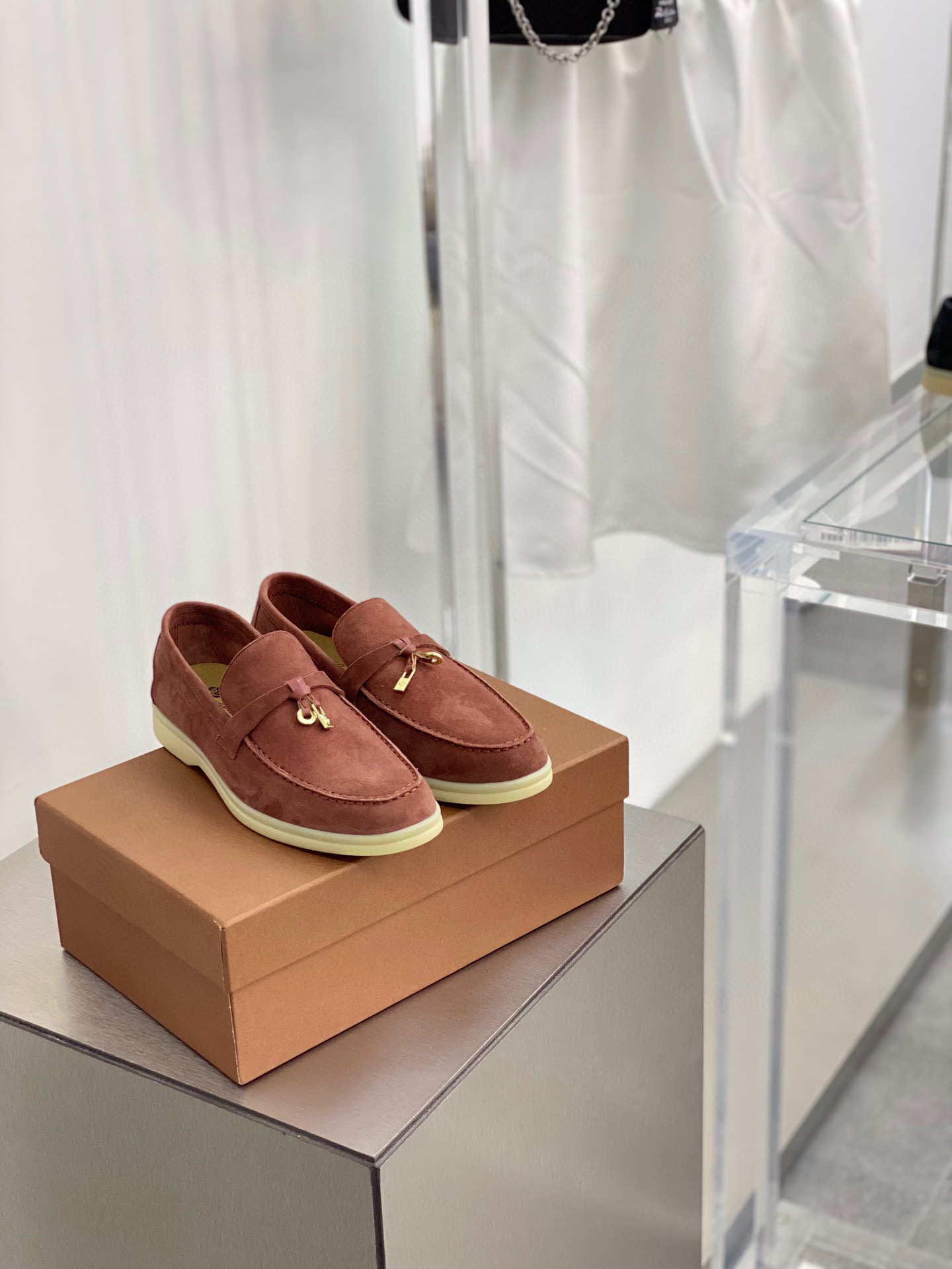 [Loro Piana] 로로피아나 썸머워크 로퍼 남녀공용