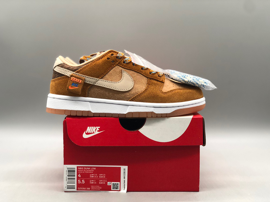 [NIKE] 나이키 덩크 로우 테디 베어 DZ5350-288 남녀공용