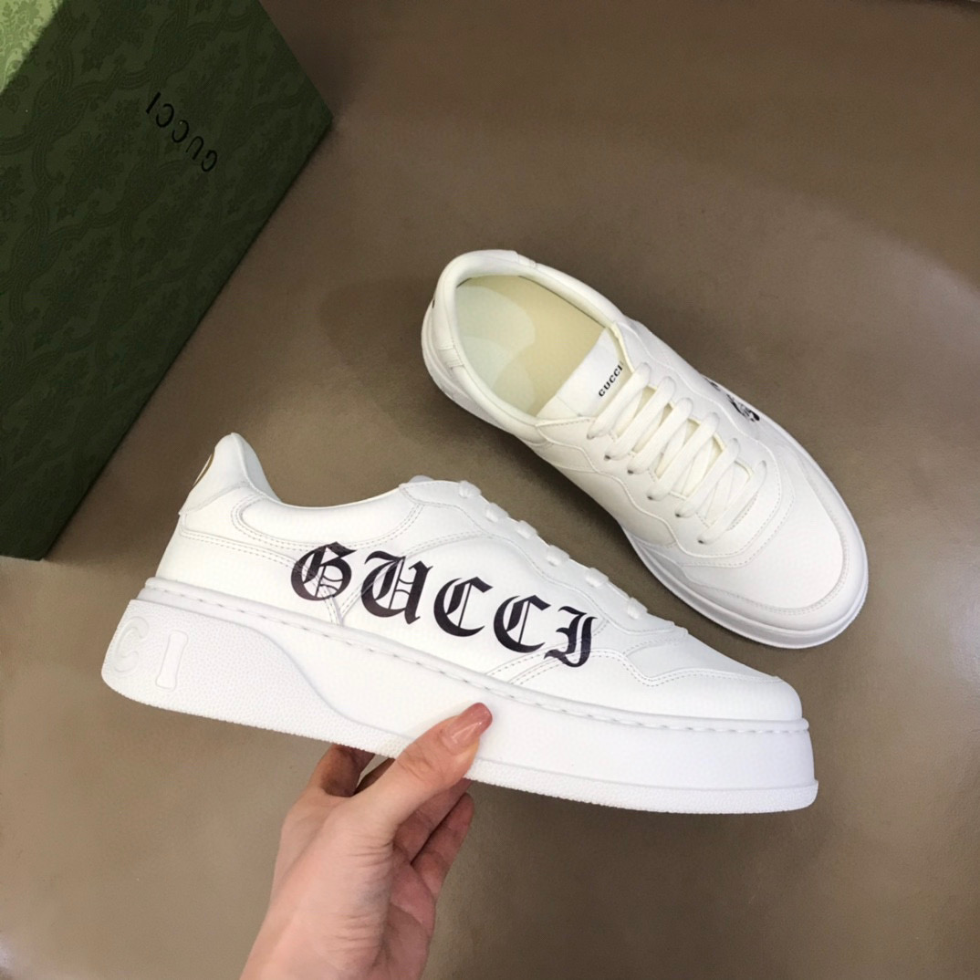 [GUCCI] 구찌 GG 엠보스 스니커즈 남녀공용