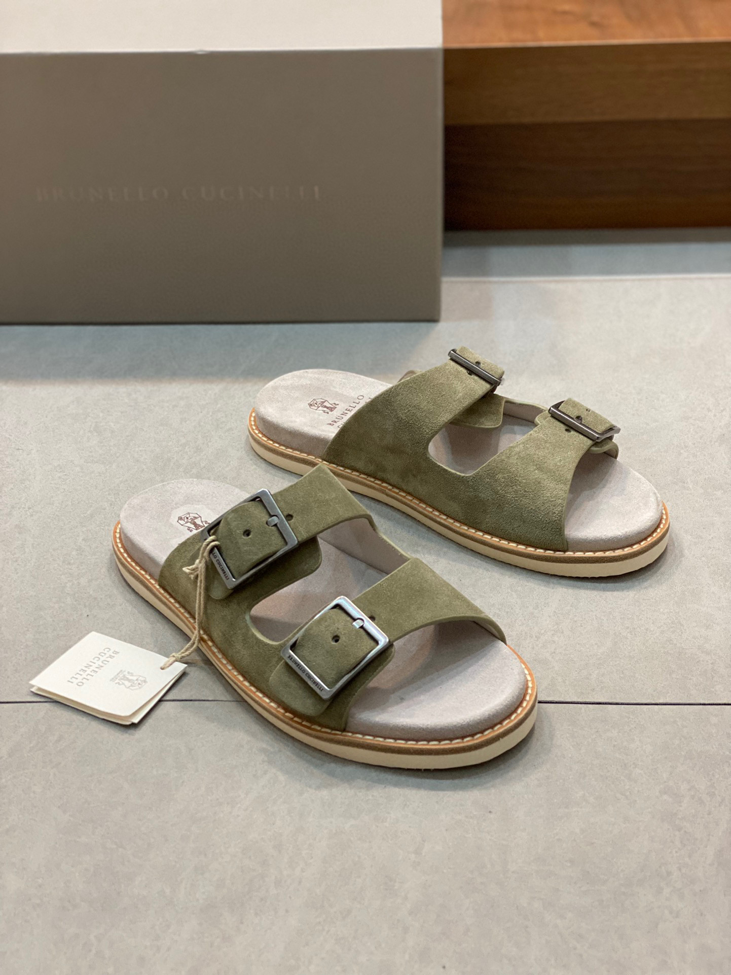 [Brunello Cucinelli] 브루넬로 쿠치넬리 샌들 남성용