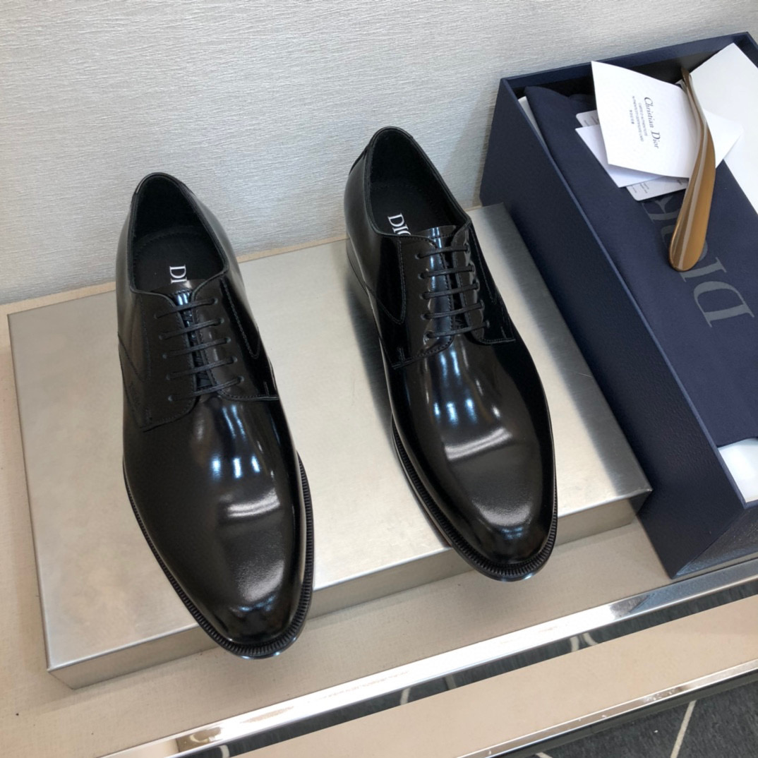 [DIOR] 디올 타임리스 카프 레더 구두 남성용