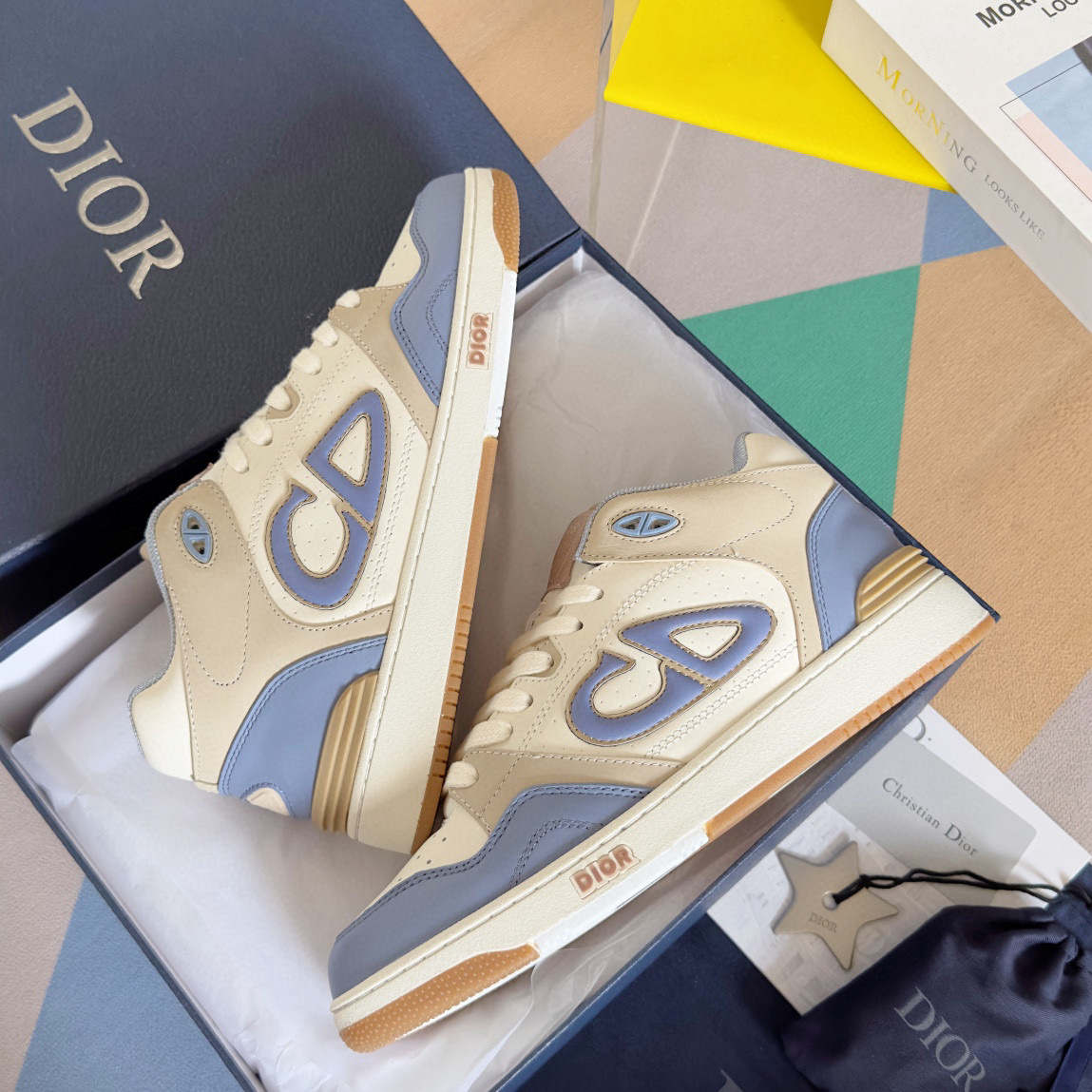 [DIOR] 디올 B57 미드톱 스니커즈 남녀공용