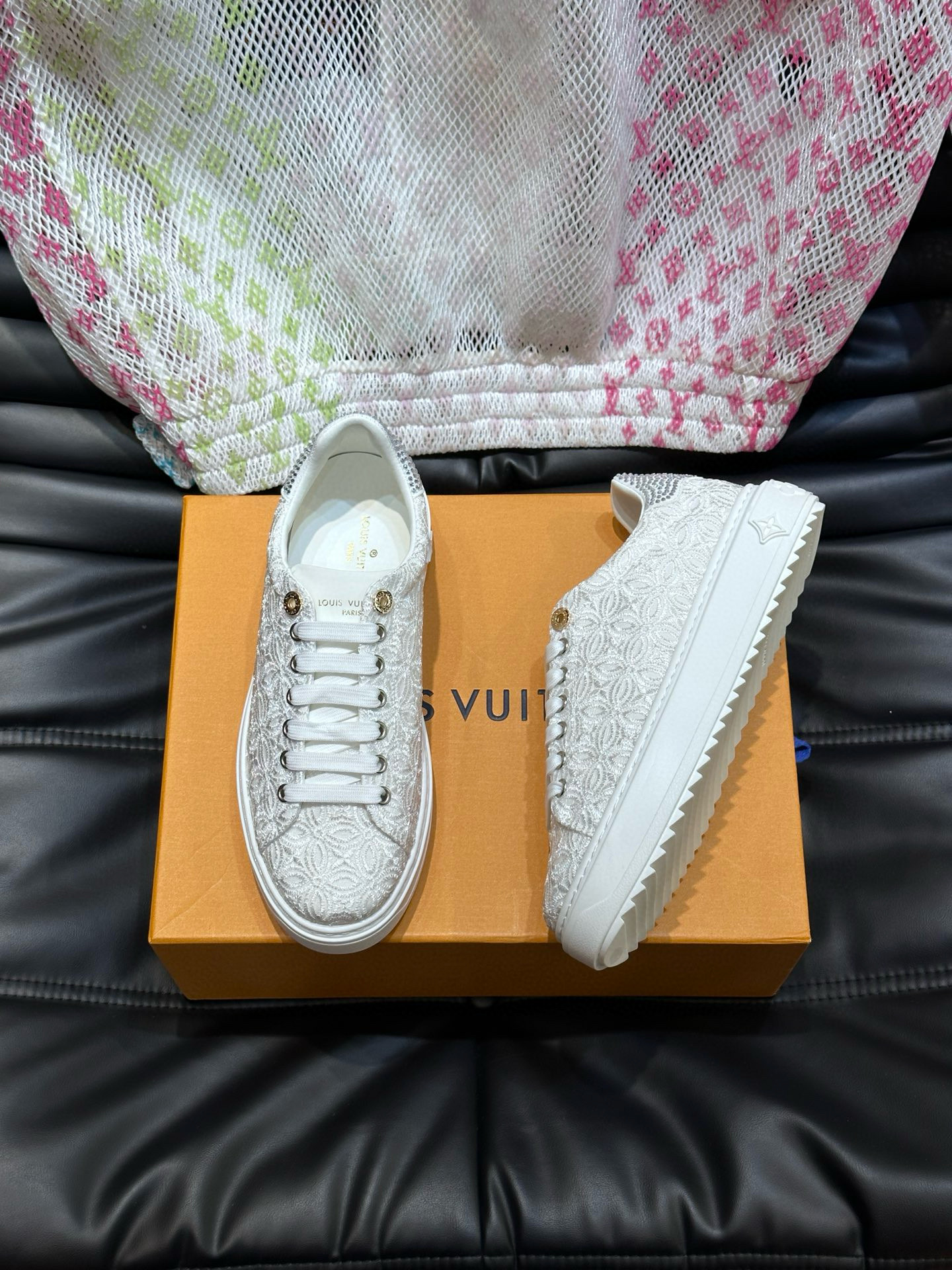[LOUIS VUITTON] 루이비통 타임아웃 모노그램 스니커즈 남녀공용
