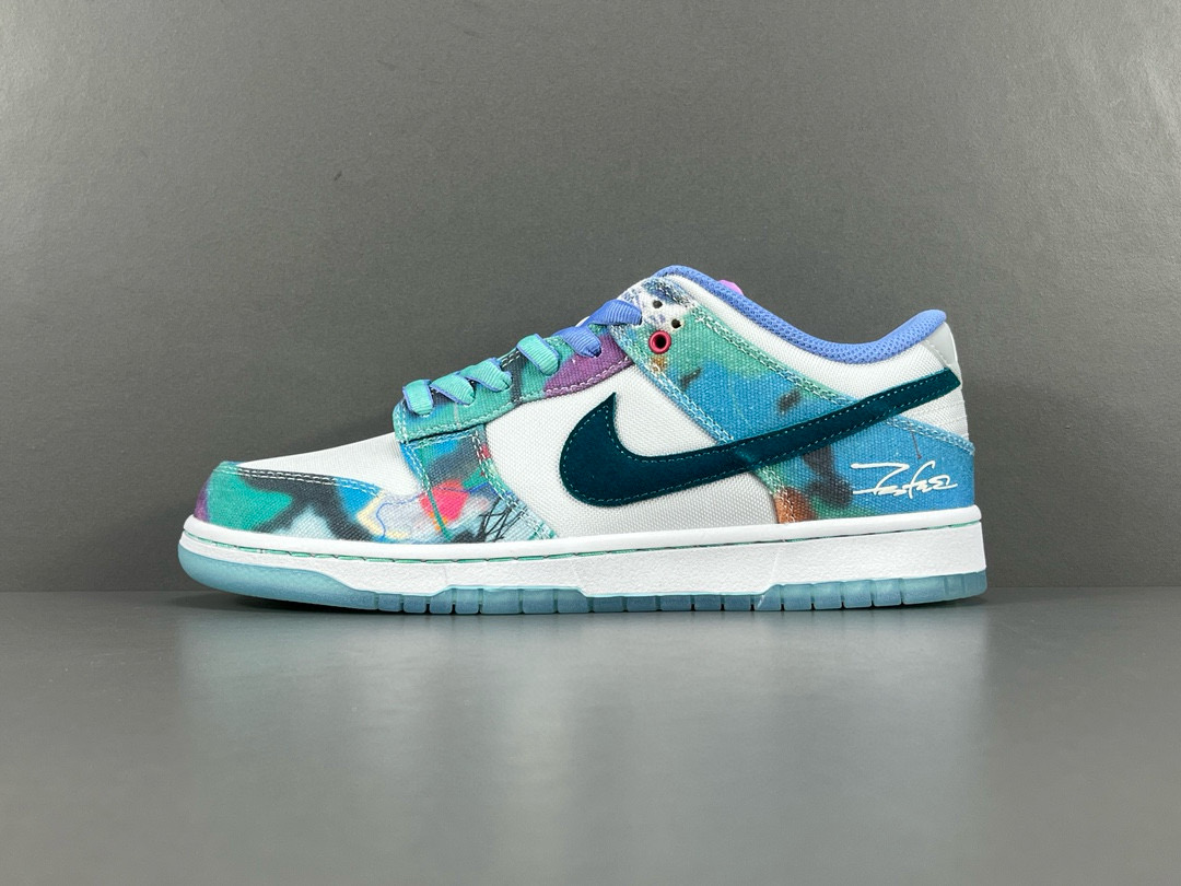 [NIKE] 퓨추라 래버러토리 x 나이키 SB 덩크 로우 HF6061-400 남녀공용