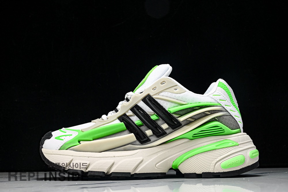 아디다스 퍼렐 윌리엄스 아디스타 젤리피시 포커스 올리브 코어 블랙 그린 JP9260 실사 이미지 첫 번째 각도 #아디다스레플리카 #퍼렐윌리엄스스니커즈 #레플리카운동화 #레플리카아디다스 #젤리피시포커스 #레플신발