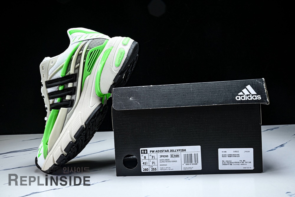 아디다스 퍼렐 윌리엄스 아디스타 젤리피시 JP9260 실사 마지막 각도 #레플운동화 #레플리카스니커즈 #아디다스레플리카추천 #젤리피시포커스JP9260 #레플리카아디다스후기