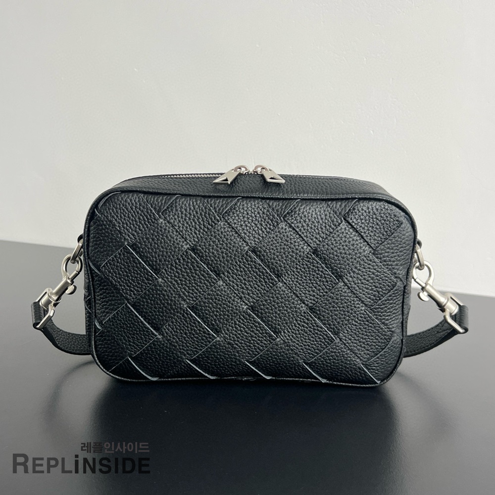 레플리카 명품 [BOTTEGA VENETA] 보테가베네타 크로스백 755923 - 앞면 실사