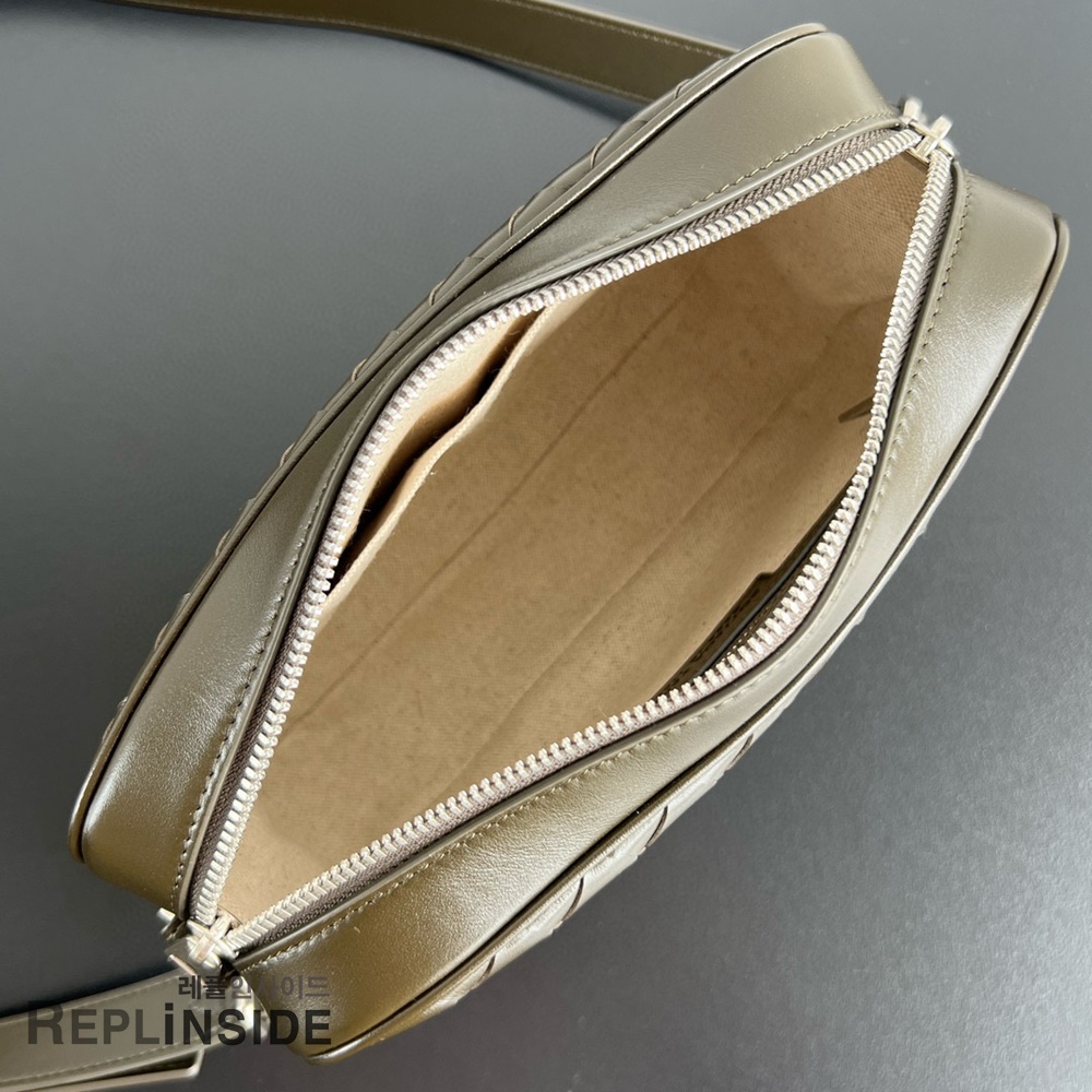 레플리카 명품 [BOTTEGA VENETA] 보테가베네타 크로스백 755923 - 인솔 실사