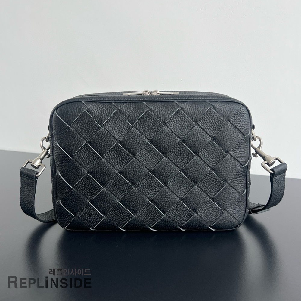 레플리카 명품 [BOTTEGA VENETA] 보테가베네타 크로스백 755925 - 앞면 실사