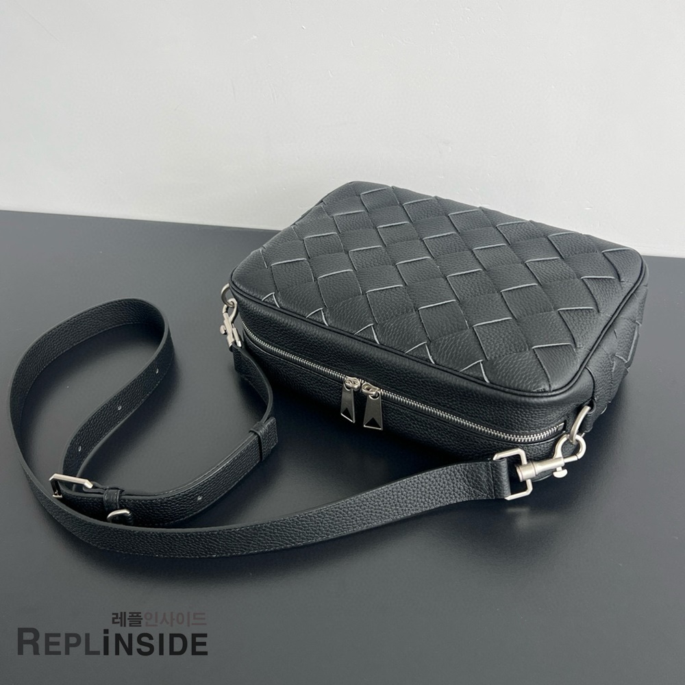 레플리카 명품 [BOTTEGA VENETA] 보테가베네타 크로스백 755925 - 로고 실사