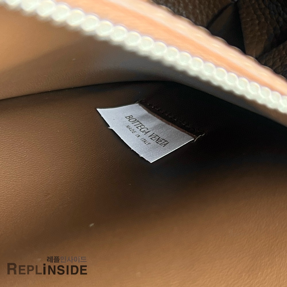 레플리카 명품 [BOTTEGA VENETA] 보테가베네타 라지 디아고 메신저백 815796 - 전체 실사