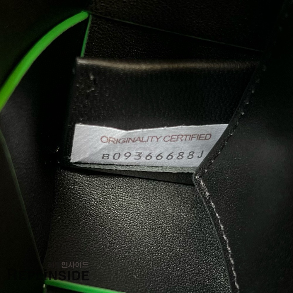 레플리카 명품 [BOTTEGA VENETA] 보테가베네타 미디엄 카세트 메신저백 708768 - 전체 실사