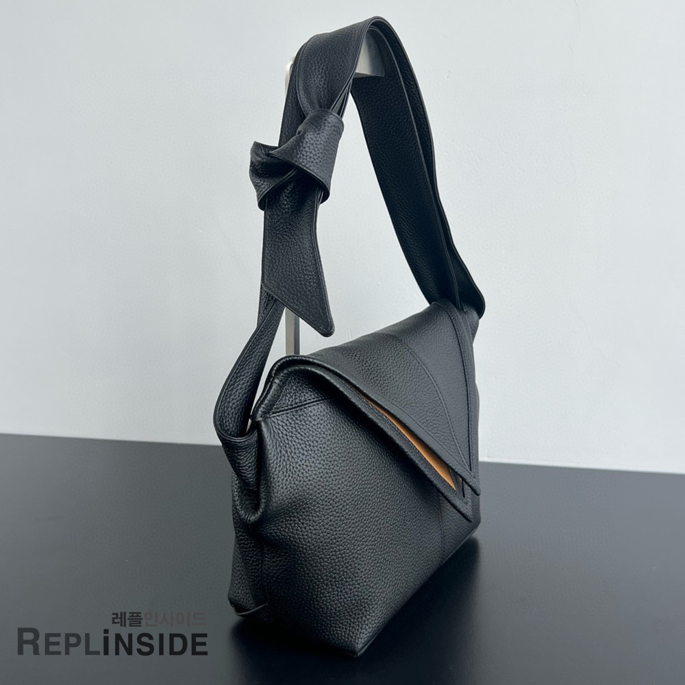 레플리카 명품 [BOTTEGA VENETA] 보테가베네타 빅 소이어백 815807 - 뒷면 실사