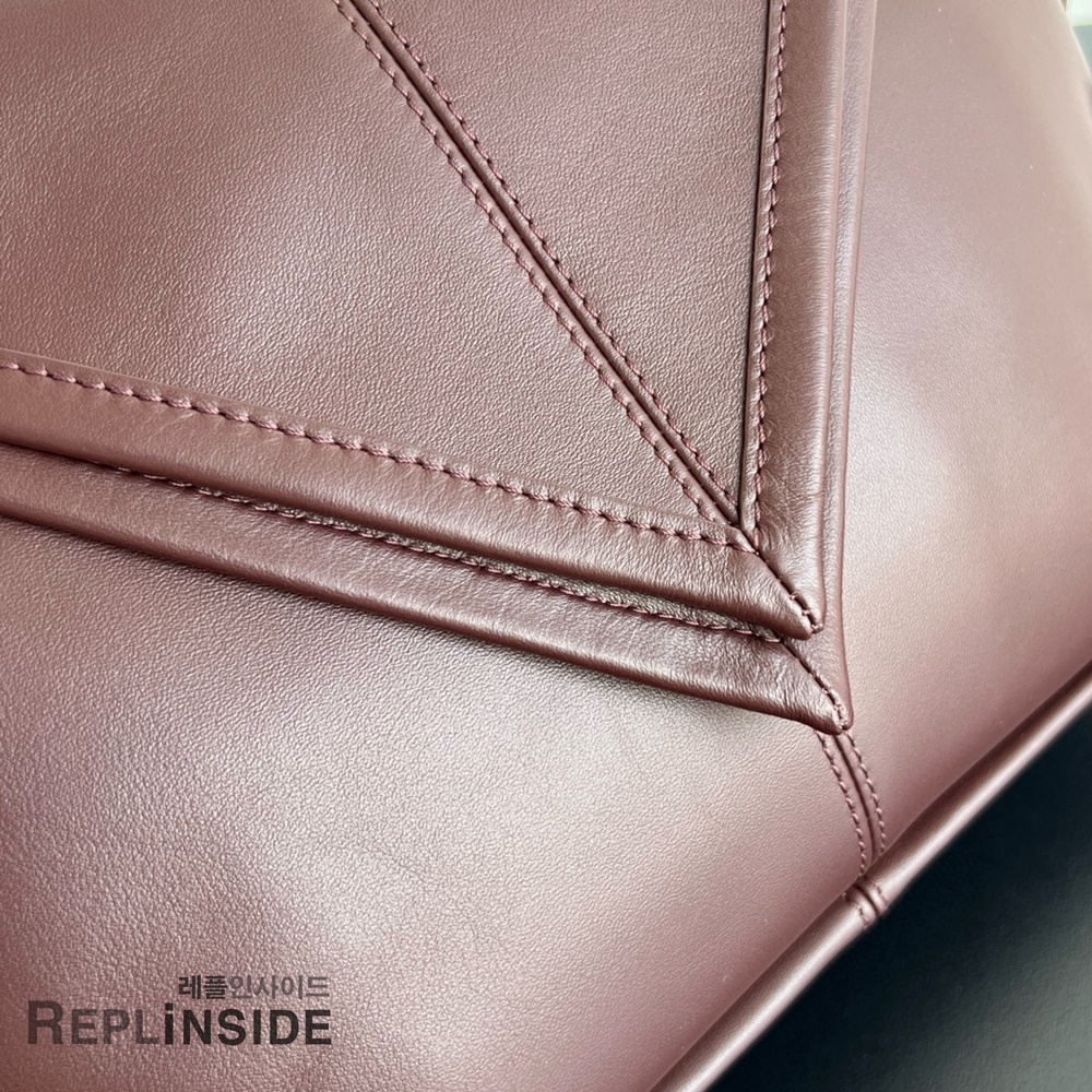 레플리카 명품 [BOTTEGA VENETA] 보테가베네타 빅 소이어백 815807 - 밑창 실사