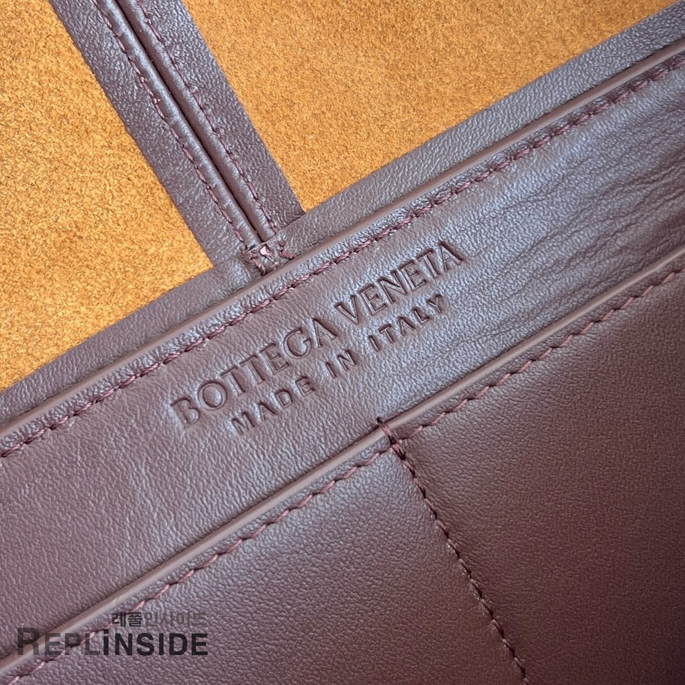 레플리카 명품 [BOTTEGA VENETA] 보테가베네타 빅 소이어백 815807 - 전체 실사