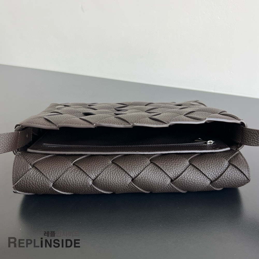 레플리카 명품 [BOTTEGA VENETA] 보테가베네타 라지 디아고 메신저백 815796 - 박스 실사