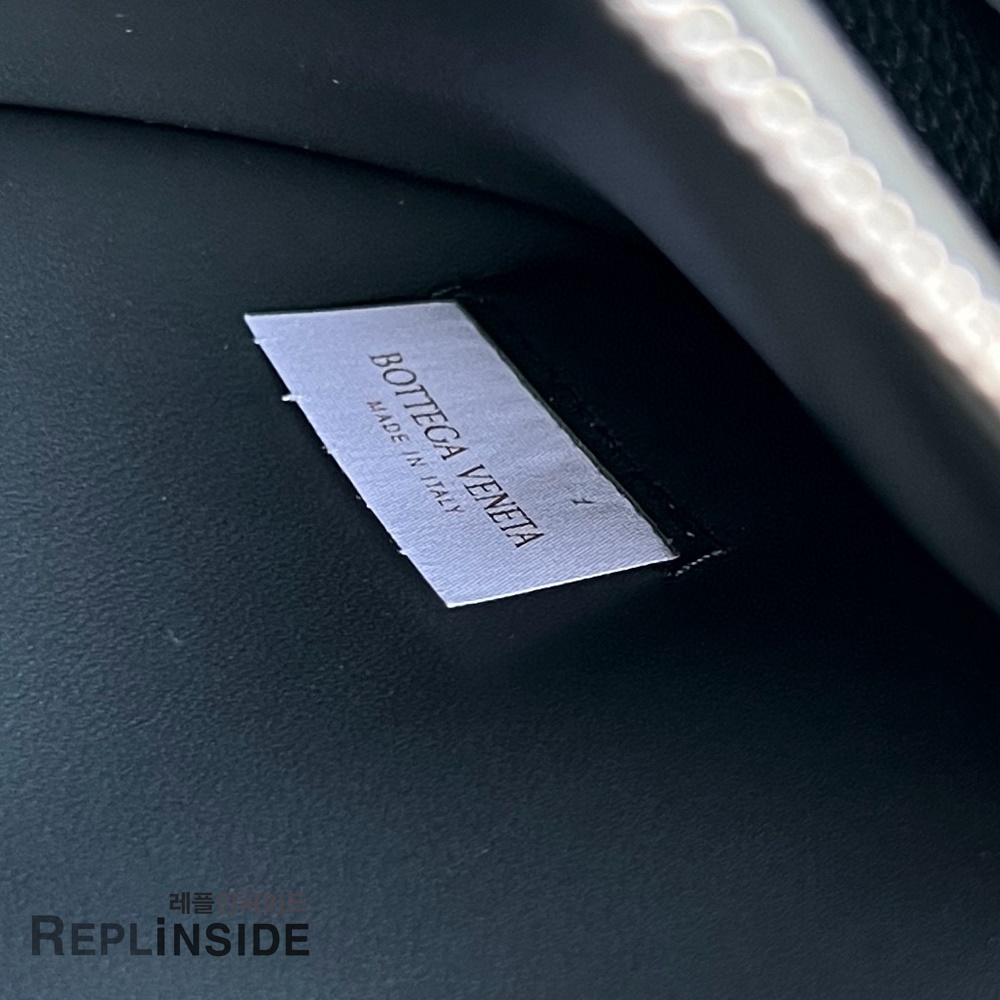 레플리카 명품 [BOTTEGA VENETA] 보테가베네타 라지 디아고 메신저백 815796 - 전체 실사