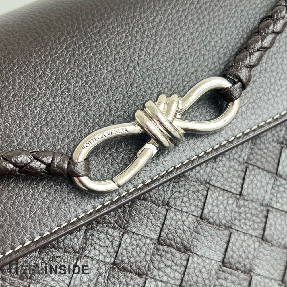 레플리카 명품 [BOTTEGA VENETA] 보테가베네타 스몰 안디아모 메신저백 815781 - 로고 실사