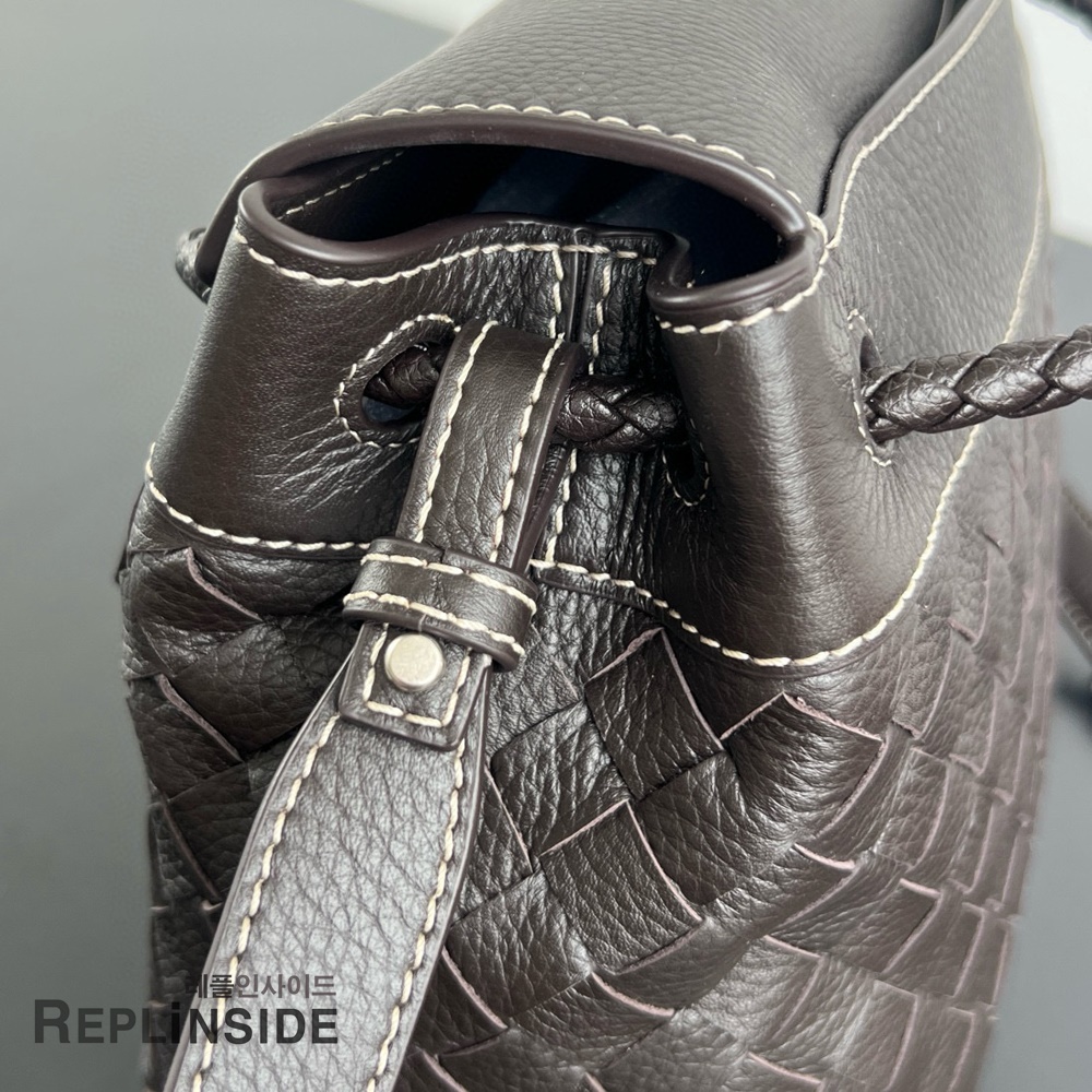 레플리카 명품 [BOTTEGA VENETA] 보테가베네타 스몰 안디아모 메신저백 815781 - 박스 실사