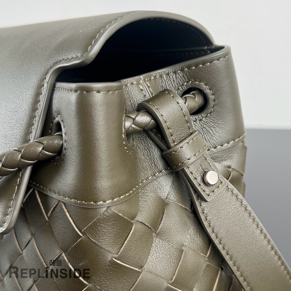 레플리카 명품 [BOTTEGA VENETA] 보테가베네타 스몰 안디아모 메신저백 815781 - 박스 실사