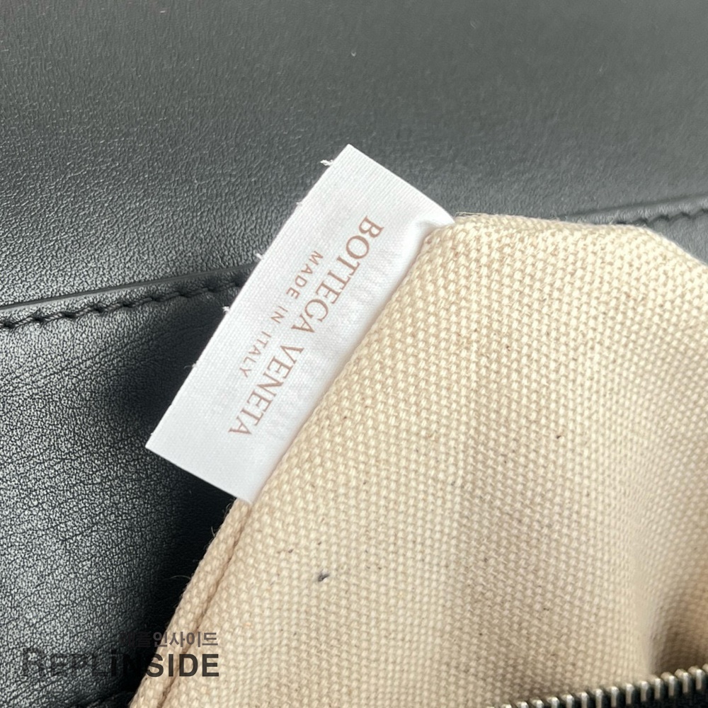 레플리카 명품 [BOTTEGA VENETA] 보테가베네타 스몰 안디아모 메신저백 815781 - 전체 실사