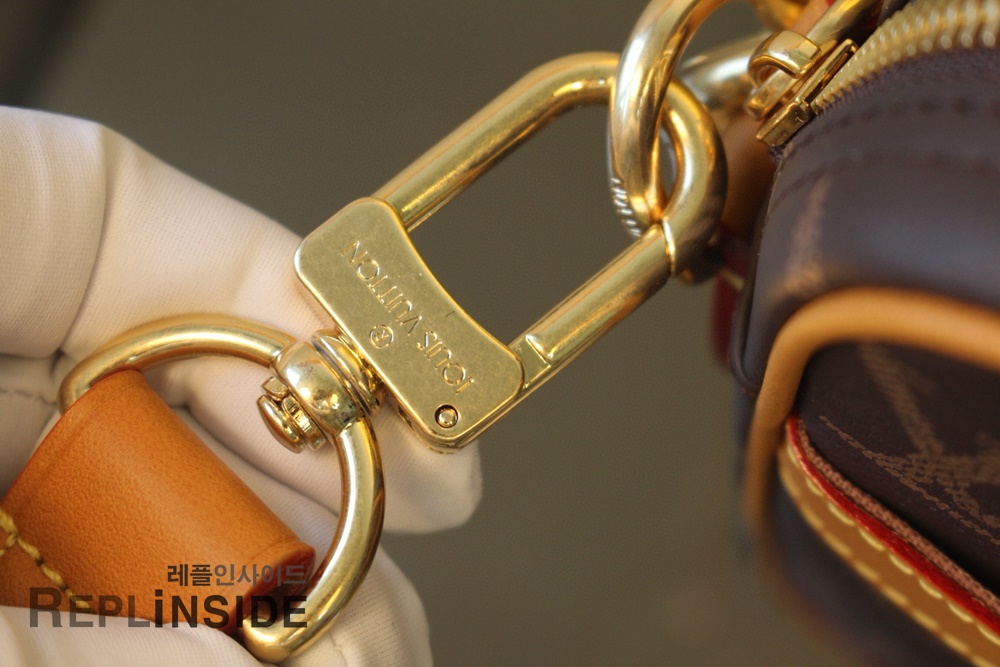 레플리카 명품 [LOUIS VUITTON] 루이비통 모노그램 다뉴브 M14106 - 인솔 실사