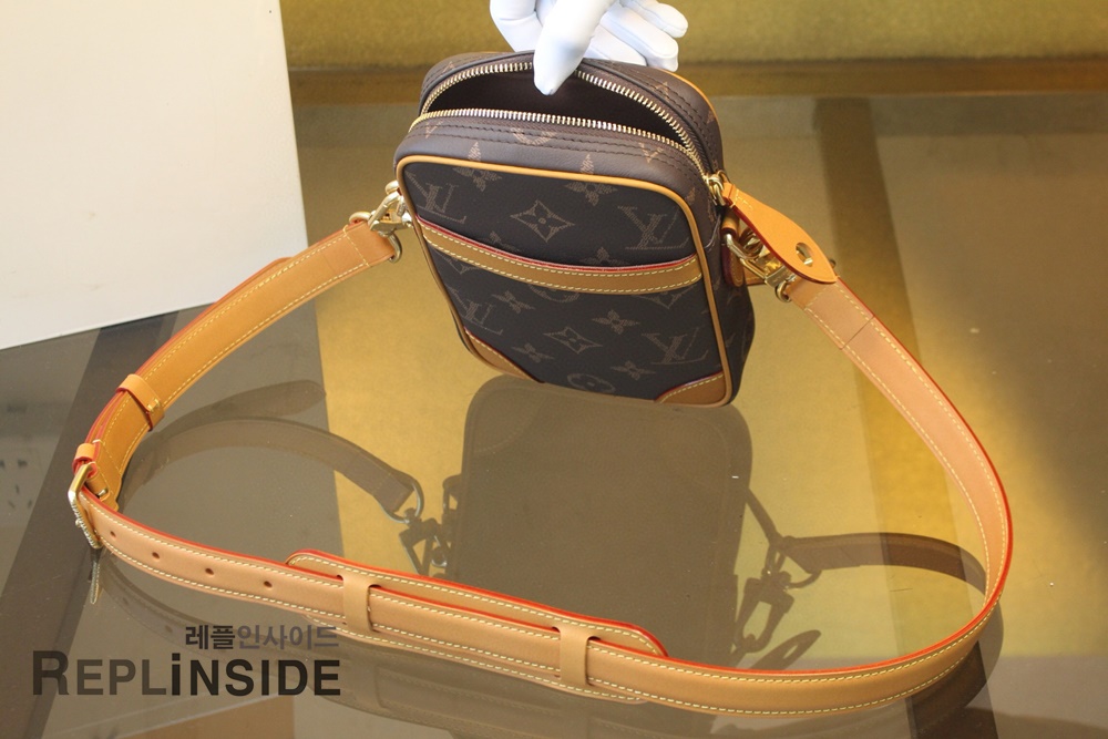 레플리카 명품 [LOUIS VUITTON] 루이비통 모노그램 다뉴브 M14106 - 박스 실사