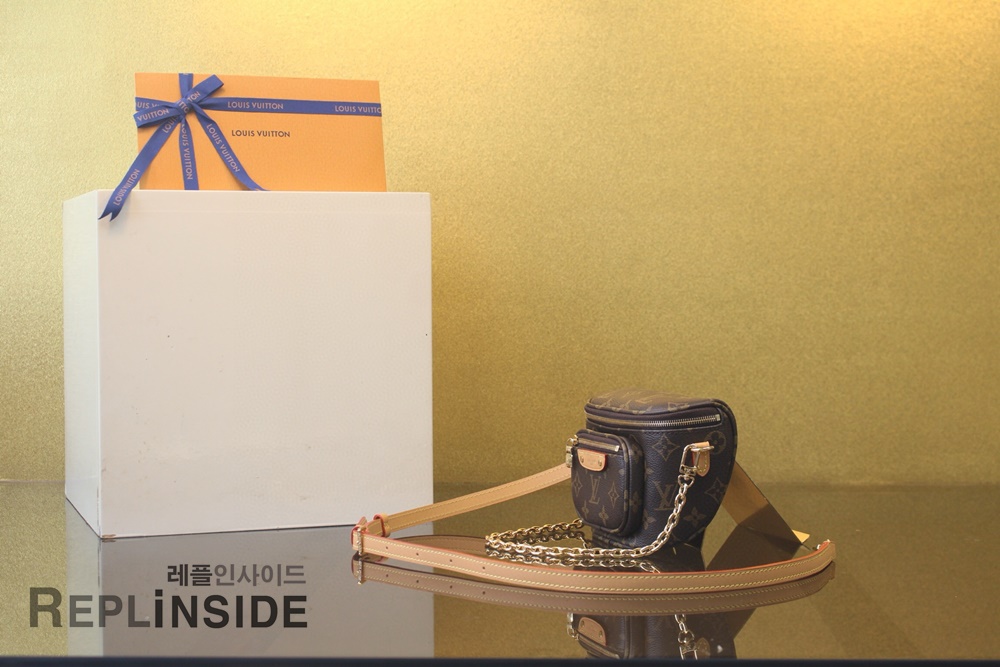 레플리카 명품 [LOUIS VUITTON] 루이비통 미니 범백 모노그램 M82335 - 옆면 실사