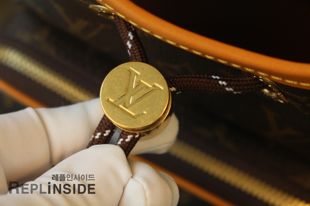 레플리카 명품 [LOUIS VUITTON] 루이비통 노에 카고 모노그램 M14017 - 인솔 실사