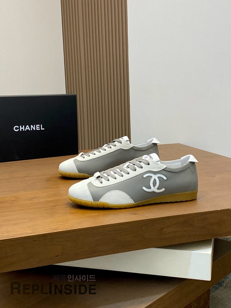 레플리카 명품 [CHANEL] 샤넬 CC로고 남성 스니커즈 G47126 남성용 - 뒷면 실사