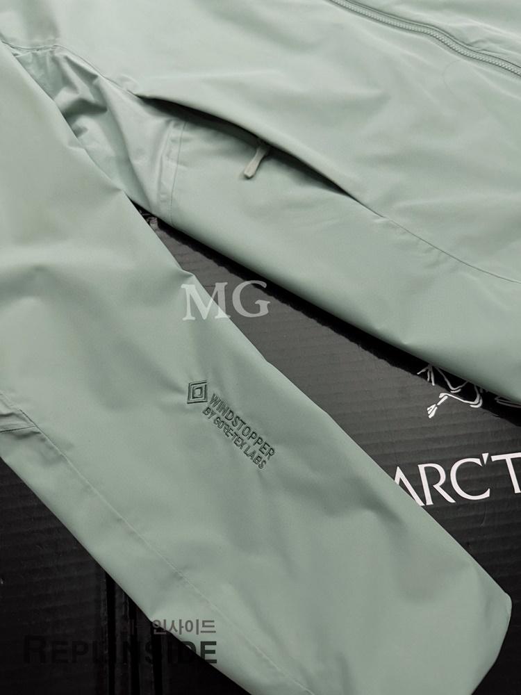 레플리카 명품 [ARCTERY] 아크테릭스 솔라노 후디 SOLANO HOODY 자켓 스톤 그린 남녀공용 - 로고 실사