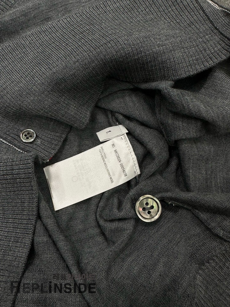 레플리카 명품 [Thom Browne] 톰브라운 블랙 울 V넥 가디건 남녀공용 - 전체 실사