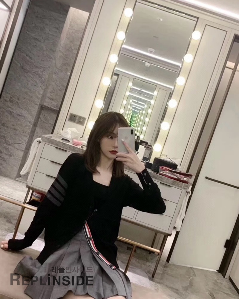 레플리카 명품 [Thom Browne] 톰브라운 블랙 울 V넥 가디건 남녀공용 - 상세 이미지 실사 46