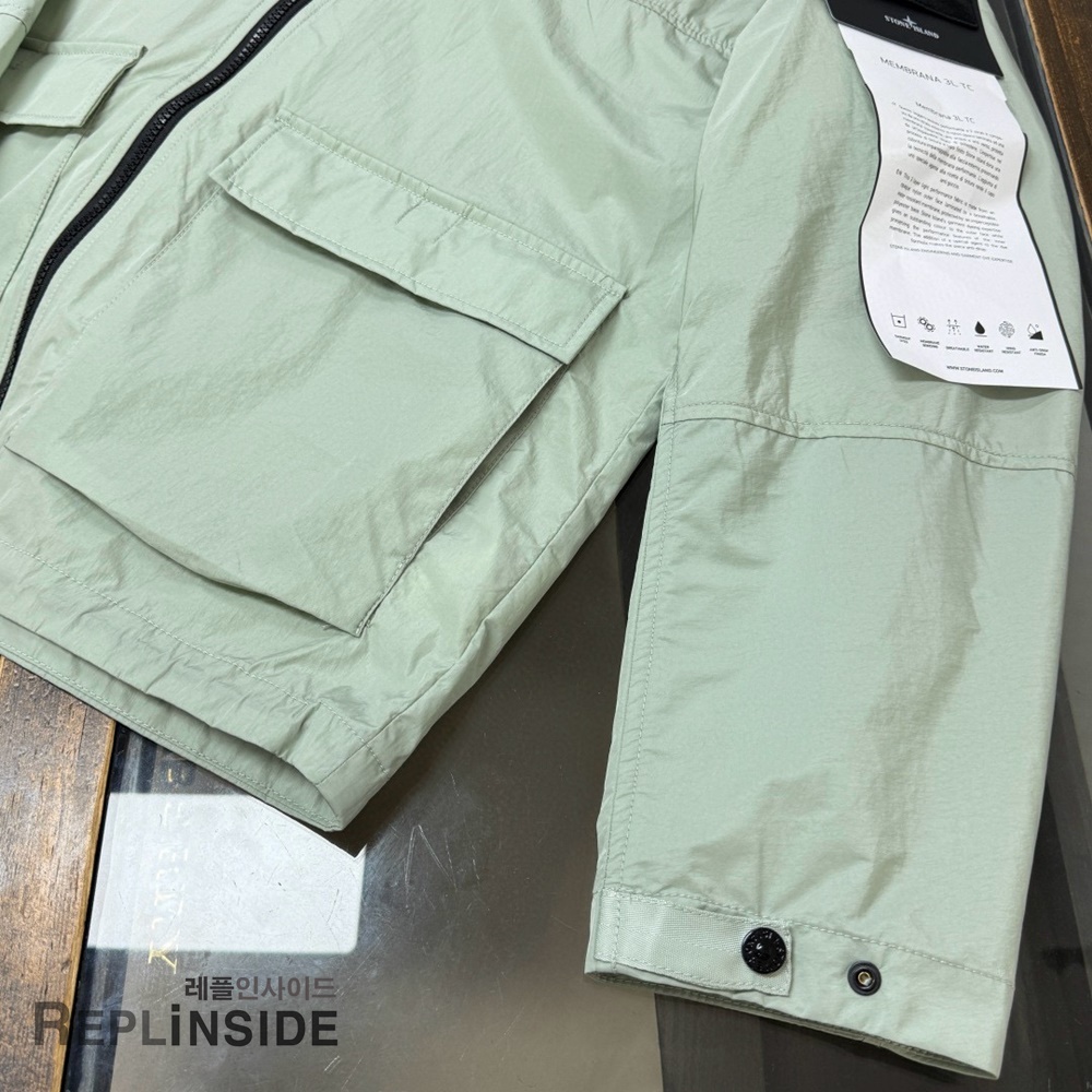 레플리카 명품 [STONE ISLAND] 스톤아일랜드 메탈 나일론 바람막이 후드 자켓 3컬러 남성용 - 밑창 실사