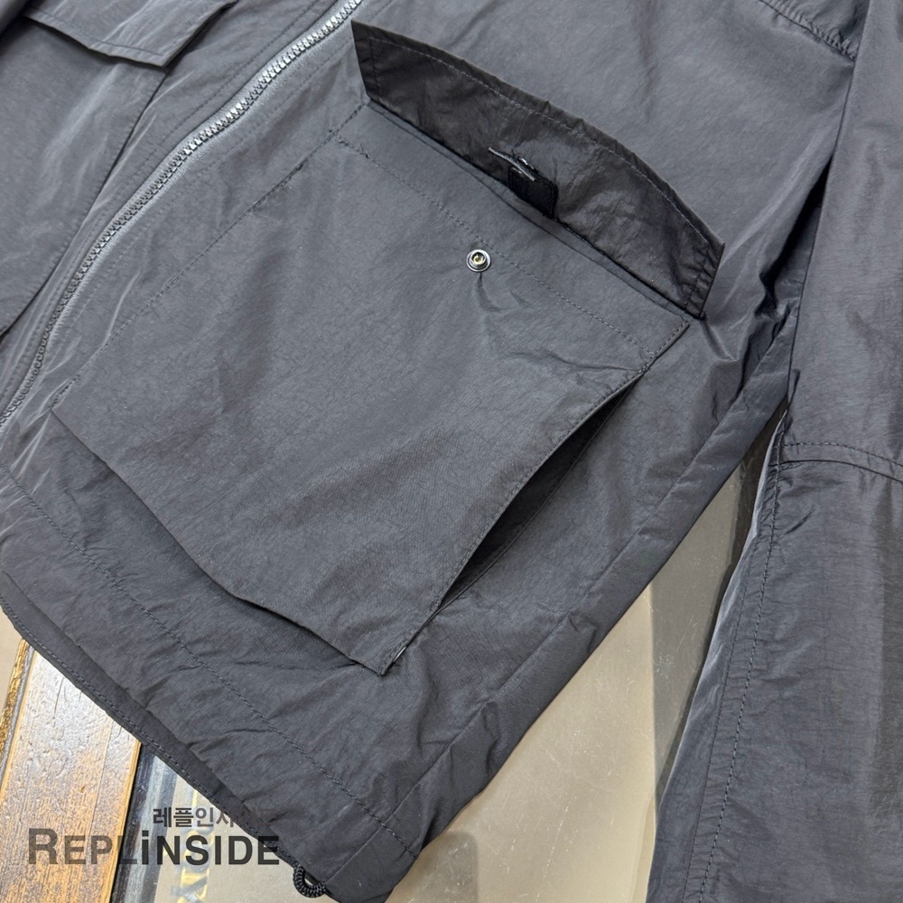 레플리카 명품 [STONE ISLAND] 스톤아일랜드 메탈 나일론 바람막이 후드 자켓 3컬러 남성용 - 상세 이미지 실사 24