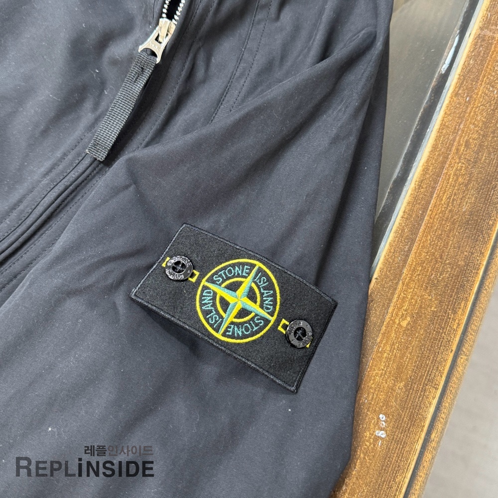 레플리카 명품 [STONE ISLAND] 스톤아일랜드 메탈 지퍼 후드 자켓 2컬러 남성용 - 밑창 실사