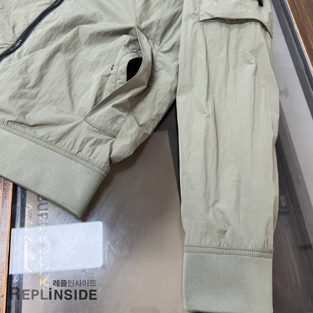 레플리카 명품 [STONE ISLAND] 스톤아일랜드 메탈 나일론 바람막이 후드 자켓 02 3컬러 남성용 - 상세 이미지 실사 26