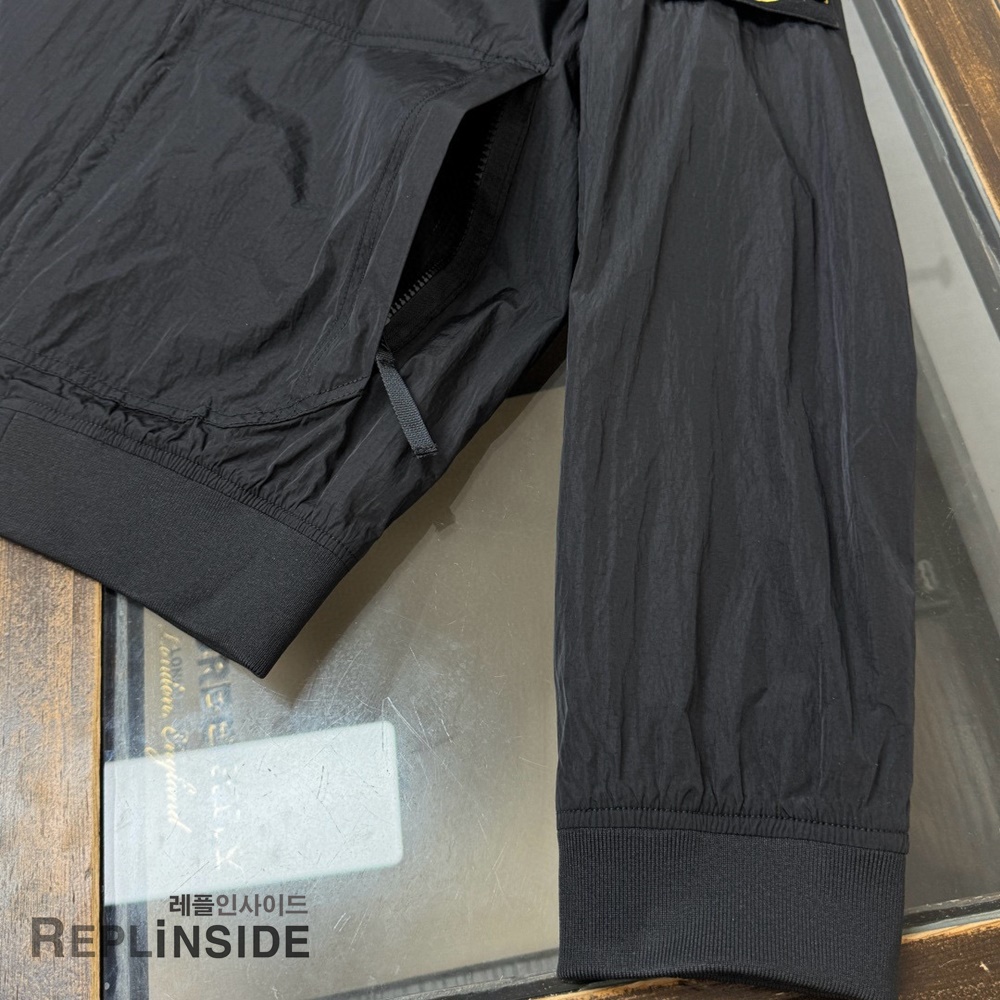 레플리카 명품 [STONE ISLAND] 스톤아일랜드 메탈 나일론 바람막이 후드 자켓 03 3컬러 남성용 - 비교 실사