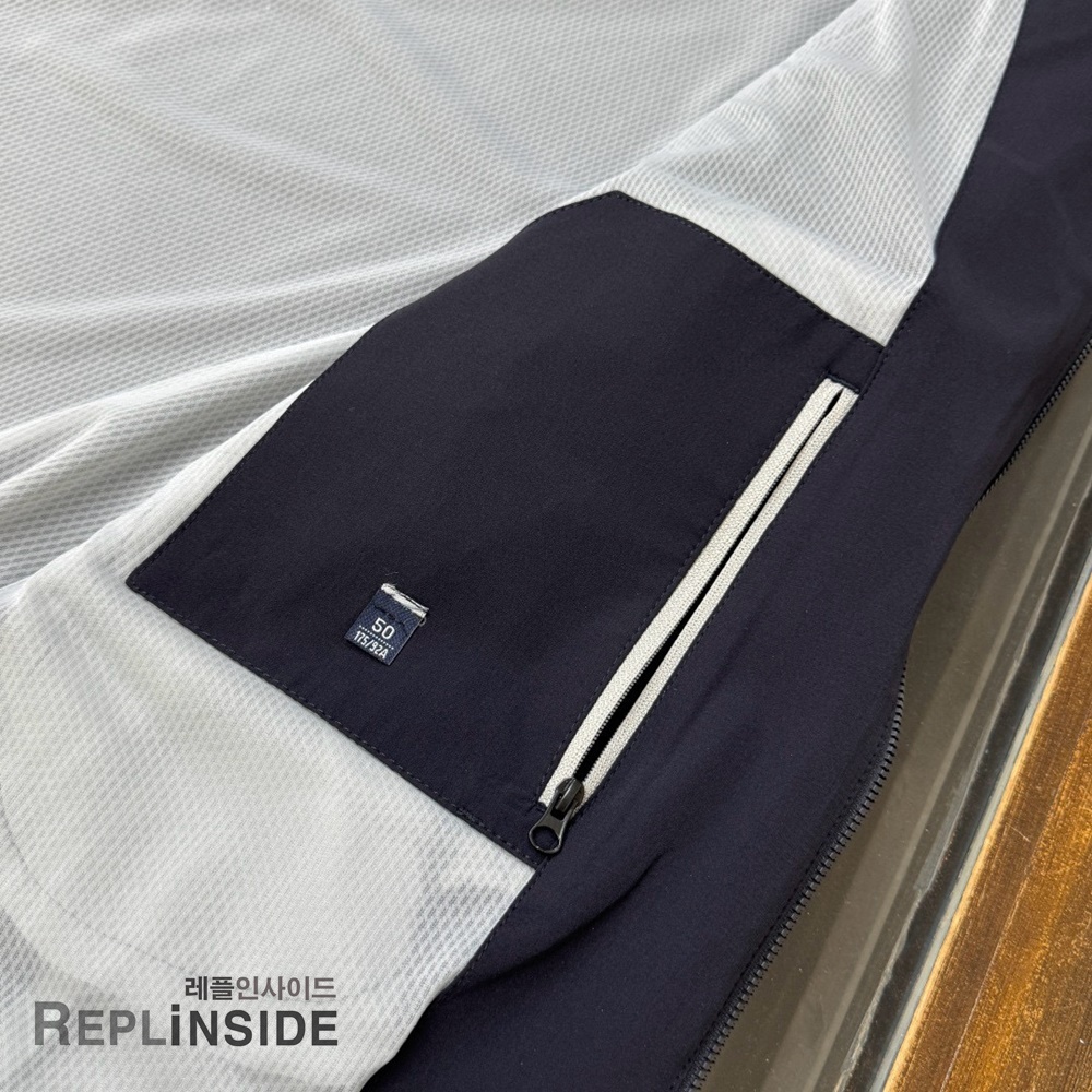 레플리카 명품 [PRADA] 프라다 바람막이 재킷 남성용 - 전체 실사