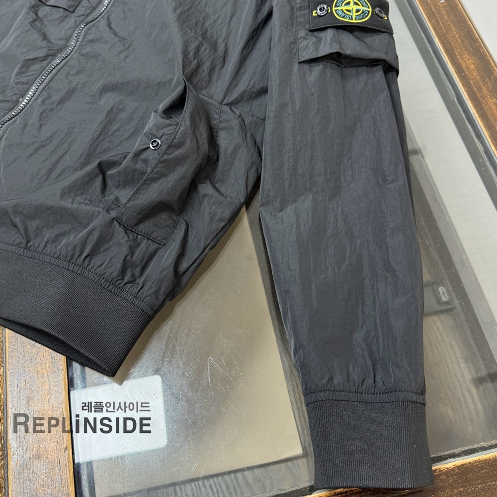 레플리카 명품 [STONE ISLAND] 스톤아일랜드 메탈 나일론 바람막이 후드 자켓 02 3컬러 남성용 - 밑창 실사