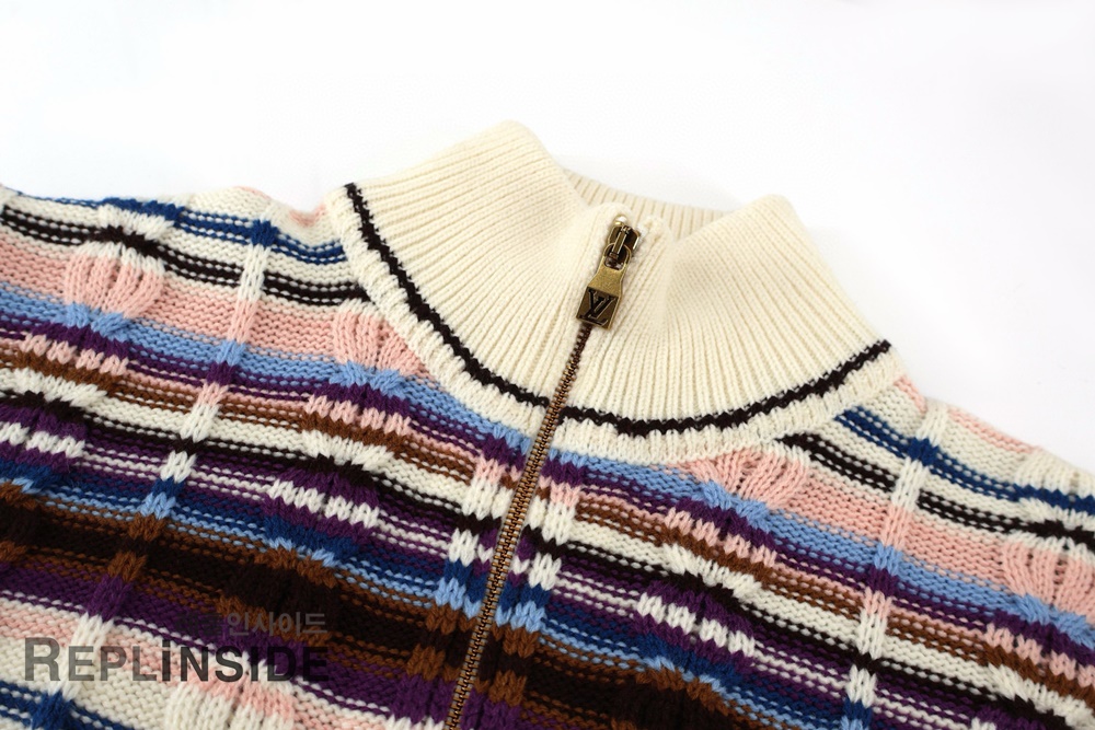 레플리카 명품 [LOUIS VUITTON] 루이비통 스트라이프드 케이블 니트 트랙 톱 남녀공용 - 인솔 실사