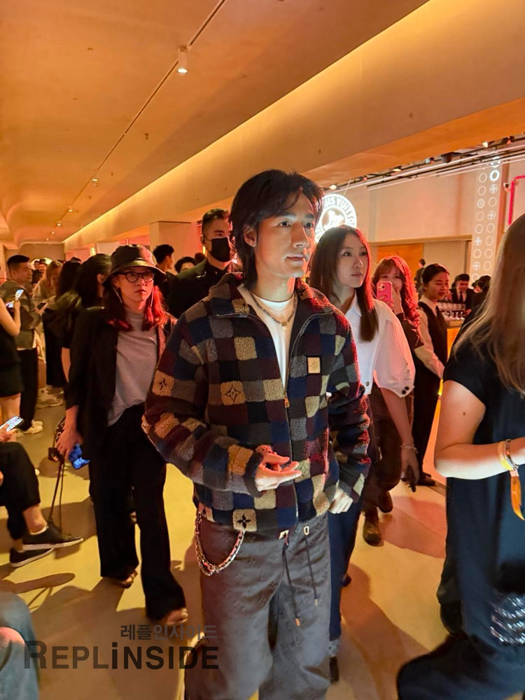 레플리카 명품 [LOUIS VUITTON] 루이비통 체크 다미에 플리스 집업 블루종 자켓 후리스 남성용 - 소재 실사