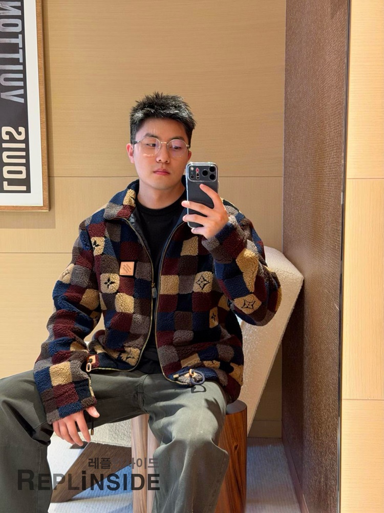 레플리카 명품 [LOUIS VUITTON] 루이비통 체크 다미에 플리스 집업 블루종 자켓 후리스 남성용 - 상세 이미지 실사 36