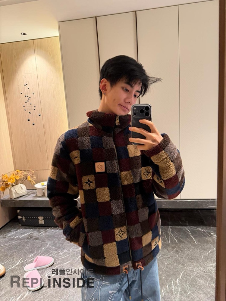 레플리카 명품 [LOUIS VUITTON] 루이비통 체크 다미에 플리스 집업 블루종 자켓 후리스 남성용 - 상세 이미지 실사 41