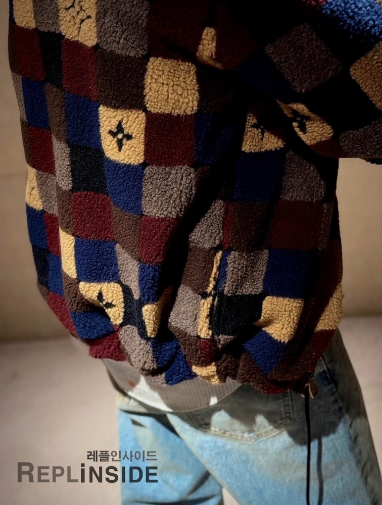 레플리카 명품 [LOUIS VUITTON] 루이비통 체크 다미에 플리스 집업 블루종 자켓 후리스 남성용 - 상세 이미지 실사 52