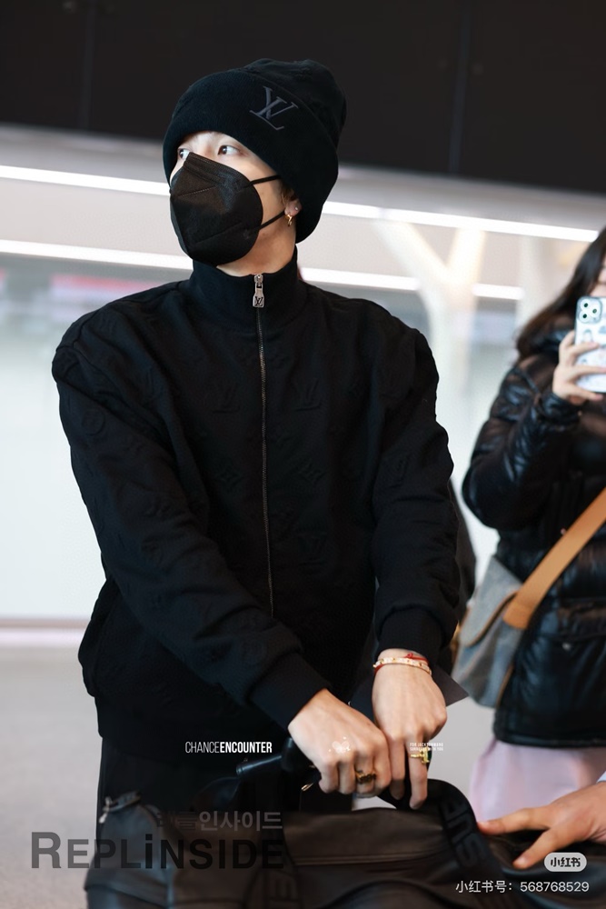 레플리카 명품 [LOUIS VUITTON] 루이비통 모노그램 엠보싱 재킷 남성용 - 상세 이미지 실사 19