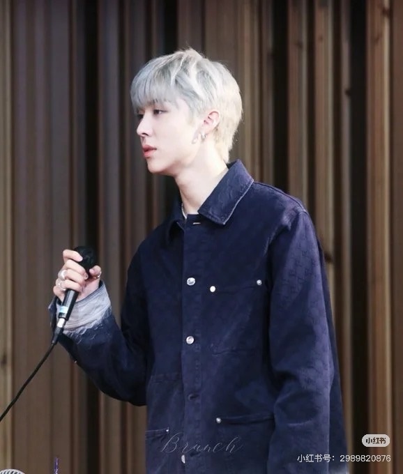 레플리카 명품 [LOUIS VUITTON] 루이비통 모노그램 엠보싱 재킷 남성용 - 상세 이미지 실사 30